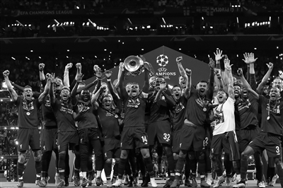 路易斯·恩里克：从第二名到动力源，巴黎圣日耳曼的逆境新篇章