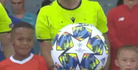 对曼联双响助维拉延续连胜势头，罗杰斯当选英超第17轮最佳（对阵曼联梅开二度助维拉续写连胜，罗杰斯当选英超第17轮最佳）