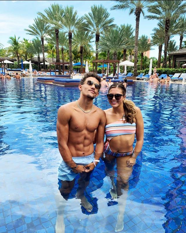 拉什福德：少打一人后我们试图加强控球，但总是被断球（拉什福德：少一人后我们想稳控球权，却屡遭抢断）