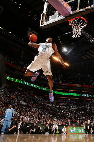 半场战报：利物浦0-0皇马，索博斯洛伊造险，库尔图瓦两次神扑（半场快讯：利物浦0-0皇马，索博斯洛伊制造险情，库尔图瓦两度神扑）