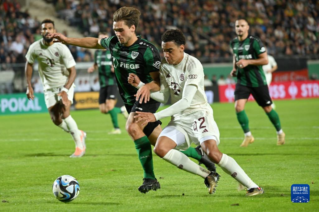 记者：奥斯卡身边人认为他没法继续踢球了，他在体能测试时突感不适