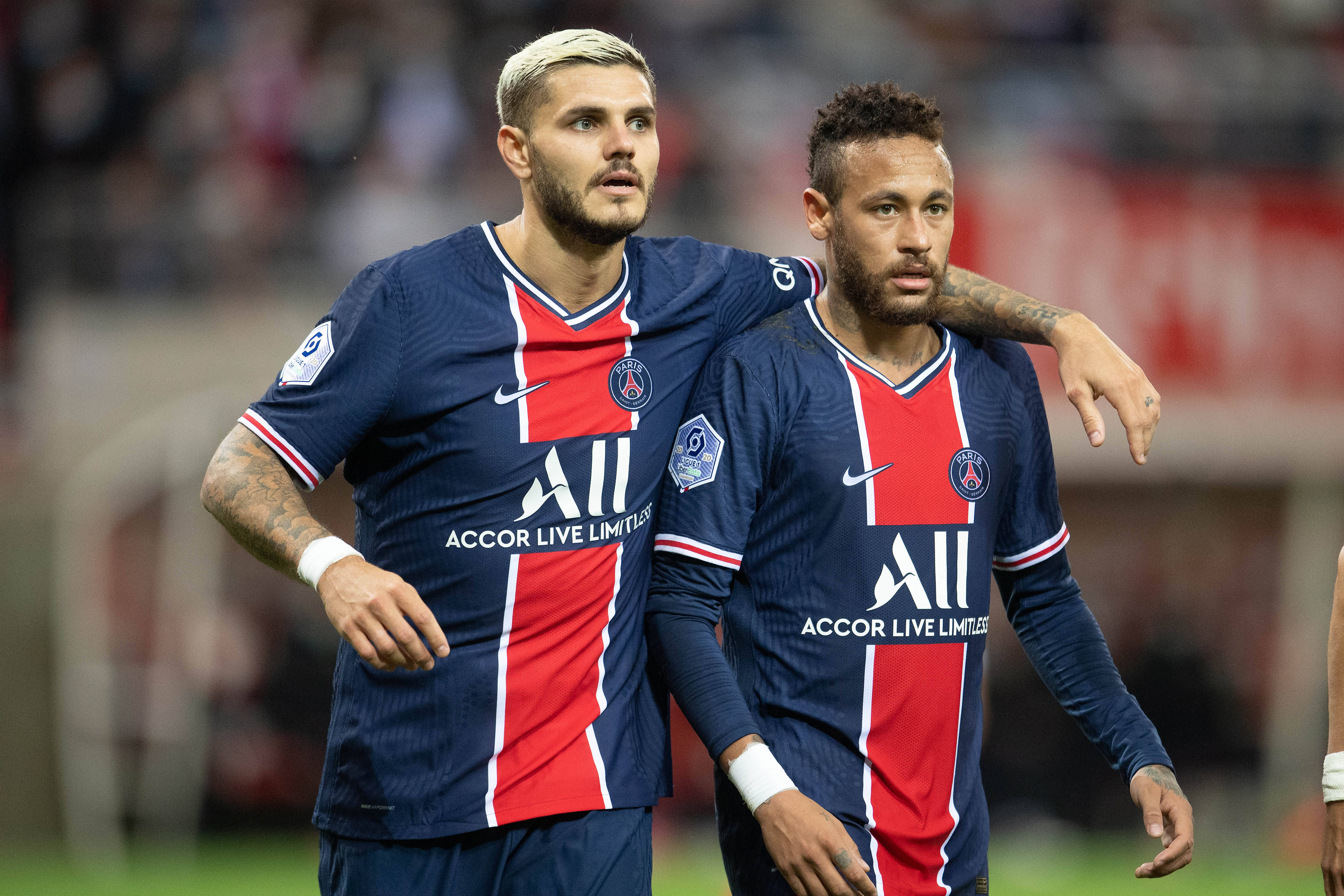 湖人本赛季输掉的7场比赛最少一场输10分，场均输17.7分（湖人本季7场失利分差全为两位数，场均净负17.7分）