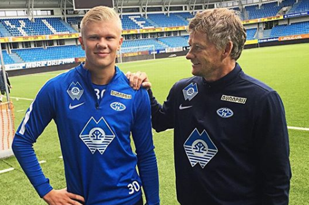 葡超杯赛前为若塔兄弟默哀，若塔的遗孀和父母出席（葡超杯赛前悼念若塔兄长，若塔遗孀及父母到场）