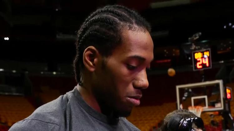 网传视频浙江U20全运会输球后被球迷训话，王钰栋摇头离开（网传浙江U20全运会失利后遭球迷训斥，王钰栋摇头离场）