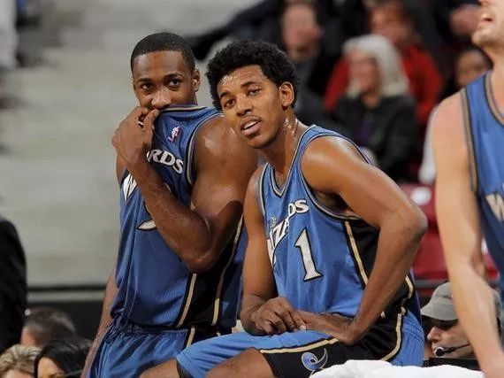 解放者杯战报：达尼洛制胜，弗拉门戈1-0帕尔梅拉斯夺冠（解放者杯决赛：达尼洛一锤定音，弗拉门戈1-0力克帕尔梅拉斯捧杯）