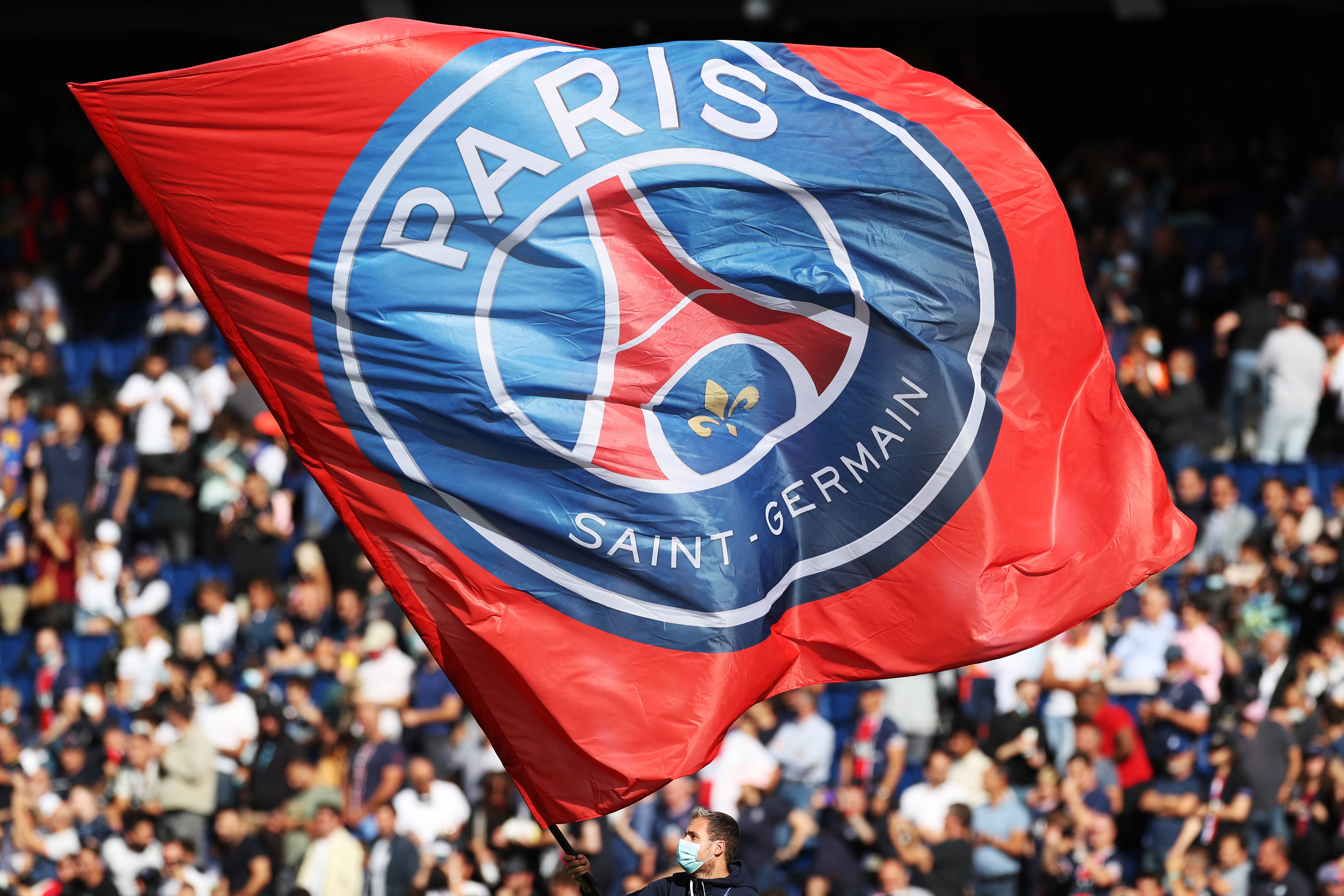 津媒谈国足选帅：本土“少壮派”教练的优势不容忽视（津媒：国足主帅遴选不可忽视本土少壮教练的优势）