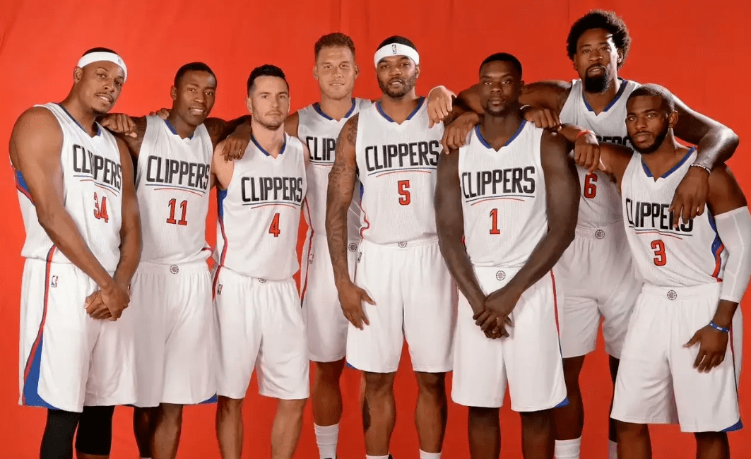 适应半局后全程压制！孙颖莎横扫米特兰姆！国乒5-1领先德国！（短暂磨合后全面掌控，孙颖莎横扫米特兰姆，国乒5比1领先德国）