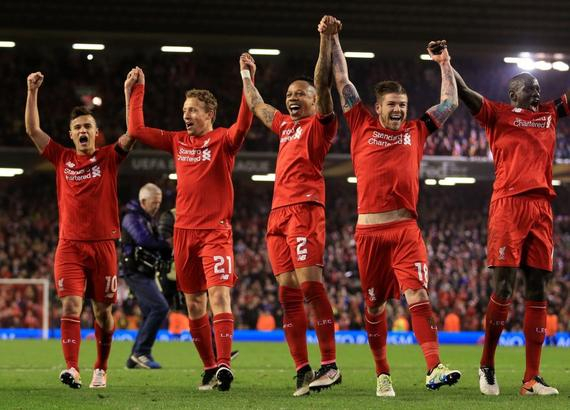 米兰跟队：米兰双雄探讨出售圣西罗冠名权，每年2000-3000万欧（随队记者：米兰双雄商议出售圣西罗冠名权，年收入预计2000-3000万欧）