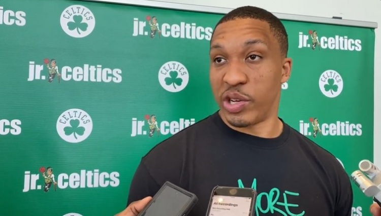 哈斯勒姆：首节后热火活力对抗都不如魔术，更衣室肯定很失望（哈斯勒姆：第二节起热火能量和对抗都落后于魔术，更衣室难免失望）