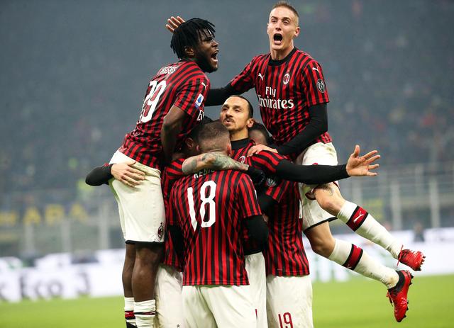 恩里克：努诺·门德斯缺席训练&杜埃回归；我们想成为第一名（恩里克：努诺-门德斯未参与训练，杜埃回归；目标是登上榜首）