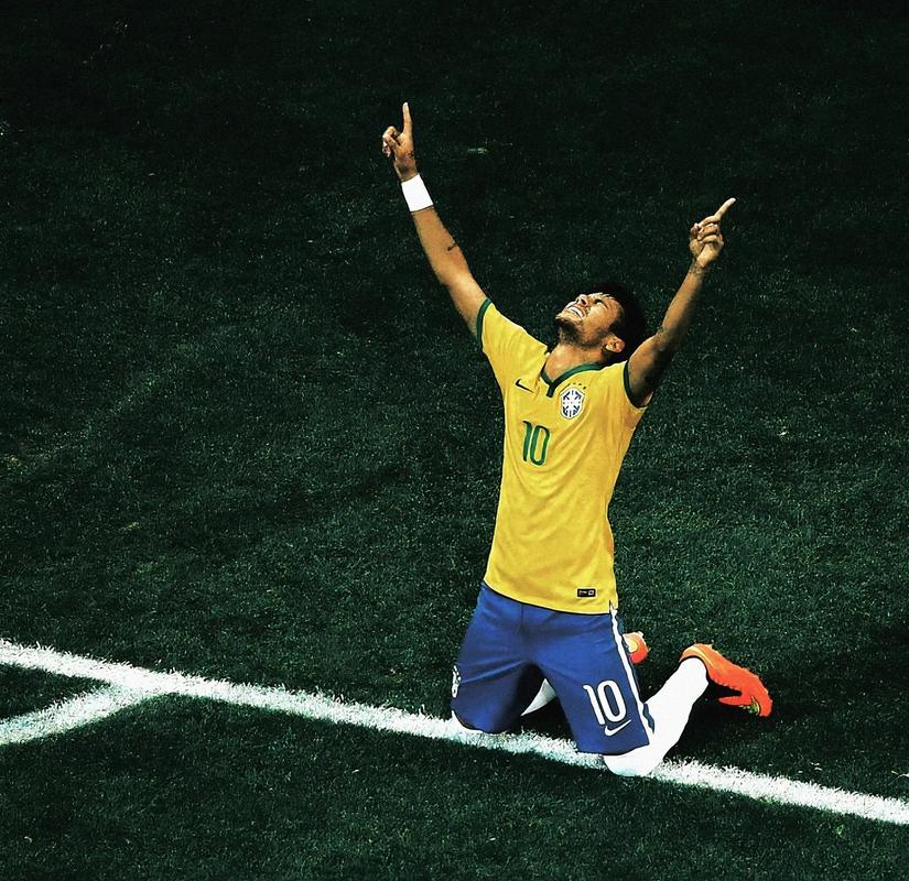 懂球帝MVP丨法比奥：现在回看足协杯夺冠视频，我还是会很激动（懂球帝MVP丨法比奥：重温足协杯夺冠瞬间，依旧热血澎湃）