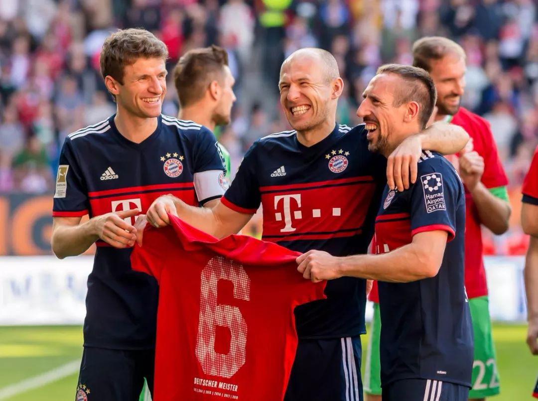 法国足协主席：能不能给姆巴佩多一点自由，让他稍微喘口气（法国足协主席呼吁为姆巴佩减压：多给自由，让他有喘息空间）